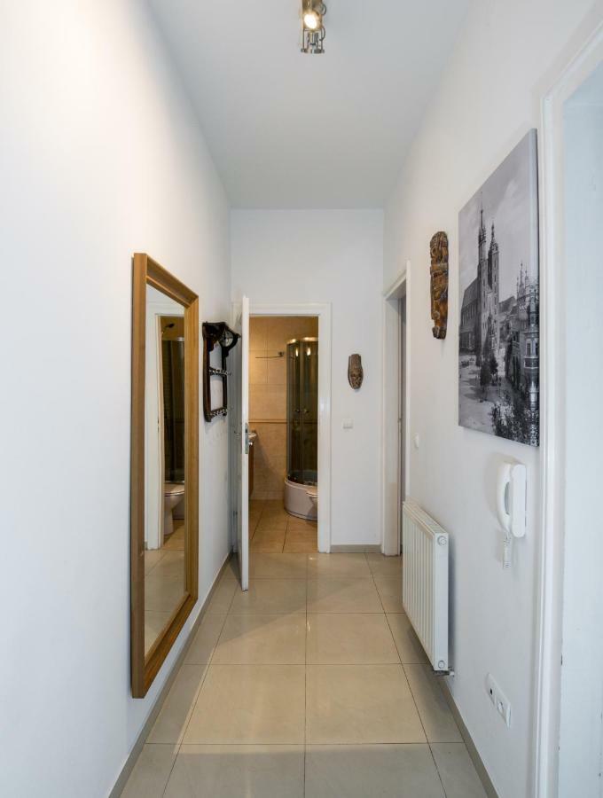 Cichy Apartament Obok Wawelu Tarlowska Krakow Exterior photo