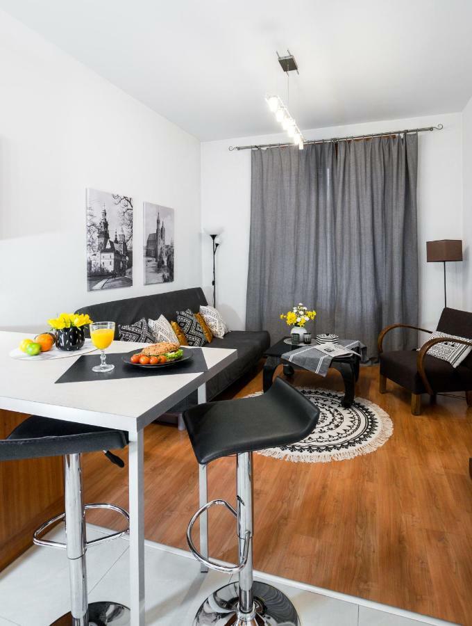 Cichy Apartament Obok Wawelu Tarlowska Krakow Exterior photo